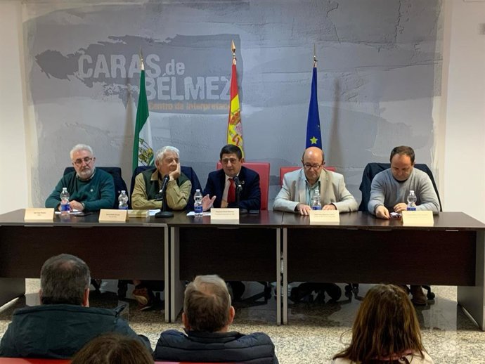 Acto de presentación del libro 'Sociología del Milagro. Las caras de Bélmez'.