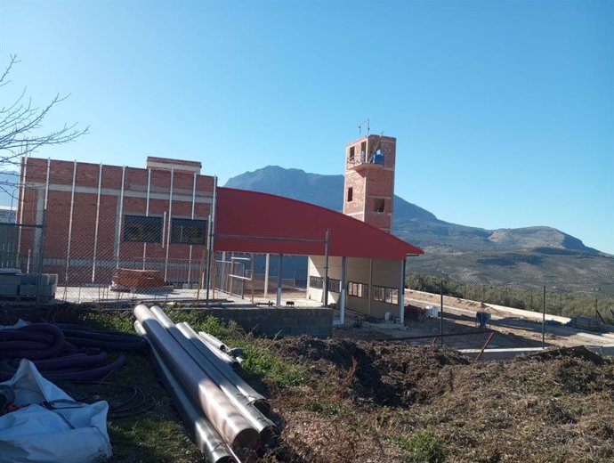 Archivo - Obras de construcción del Parque de Bomberos de Sierra Mágina oriental.