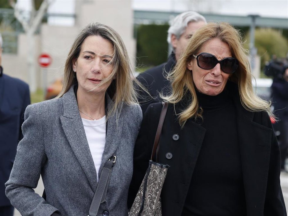 Mónica Martín Luque saliendo de la capilla ardiente de Fernando Gómez-Acebo, en el Tanatorio Parcesa La Paz, a 02 de Marzo de 2024, en Alcobendas, Madrid (España).