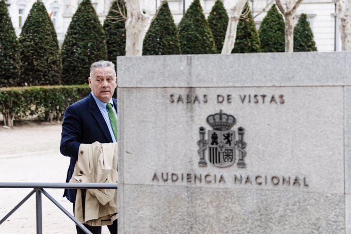 El ex consejero Alfredo Prada a su llegada a un juicio en la Audiencia Nacional, a 4 de marzo de 2024, en Madrid (España).