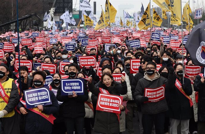 Manifestación de médicos residentes en Seúl