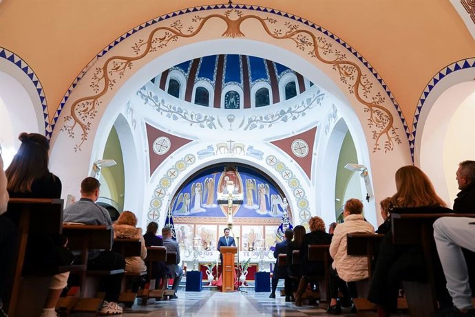 Javier Aureliano García pronuncia el pregón de la Semana Santa de la Hermandad de La Estrella de Almería.