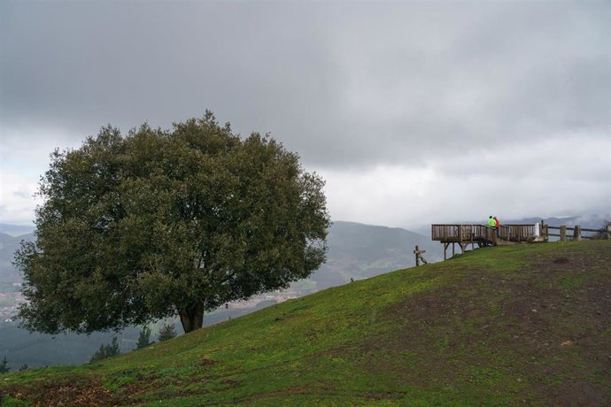 Archivo - Mirador del monte Ilso Eguen 