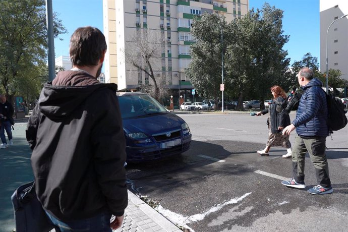 Confluencia de la avenida Villas de Cuba con la calle Macedonia, donde ha sido apuñalado un joven.