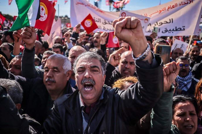 March 2, 2024: Tunis, Tunisia. 02 March 2024. Supporters of the Tunisian General Labour Union demonstrate in Al Kasbah Square in Tunis. Participants waved the Tunisian flag and raised banners demanding union rights, social and economic rights, and socia