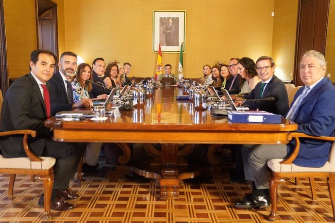 Archivo - Reunión del Consejo de Gobierno andaluz presidido por Juanma Moreno (Foto de archivo).