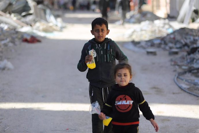 Niños palestinos en el campo de refugiados de Bureij, en la Franja de Gaza