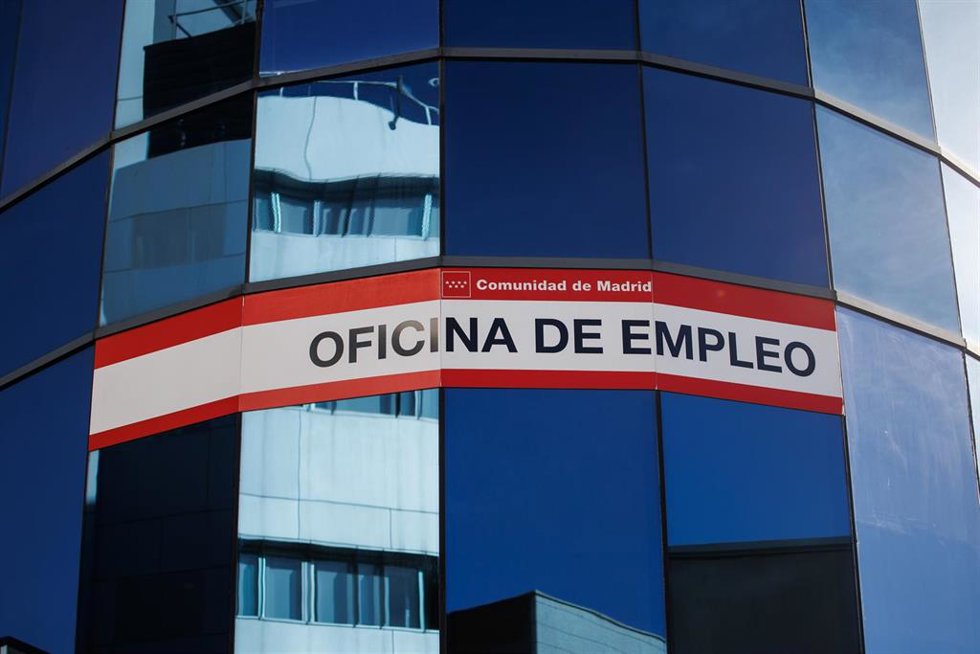 Archivo - La oficina del SEPE de la calle Miguel Yuste de Ciudad Lineal, a 4 de mayo de 2023, en Madrid (España). 