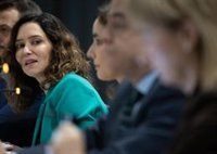 Ayuso hace un llamamiento al votante del PNV y defiende la figura de Javier de Andrés : "Lucha por una España normal"