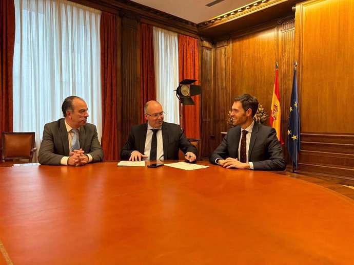 Los diputados navarros Sergio Sayas y Carlos García Adanero afilian al Partido Popular con el aval de Miguel Tellado, portavoz del PP en el Congreso.