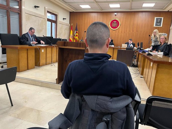 El hombre condenado por agresión sexual y coacciones a su ex.