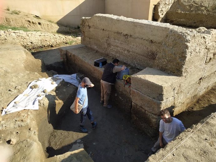 Trabajos arqueológicos en el recinto del teatro romano de Guadix