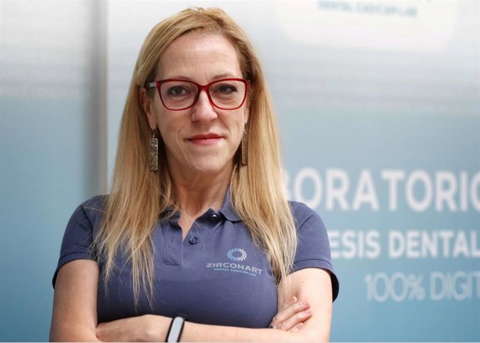 Pilar Expósito, que se quedó en el paro en 2023 con 51 años y encontró trabajo gracias a los Planes Locales de Ocupación de la Diputación de Barcelona.