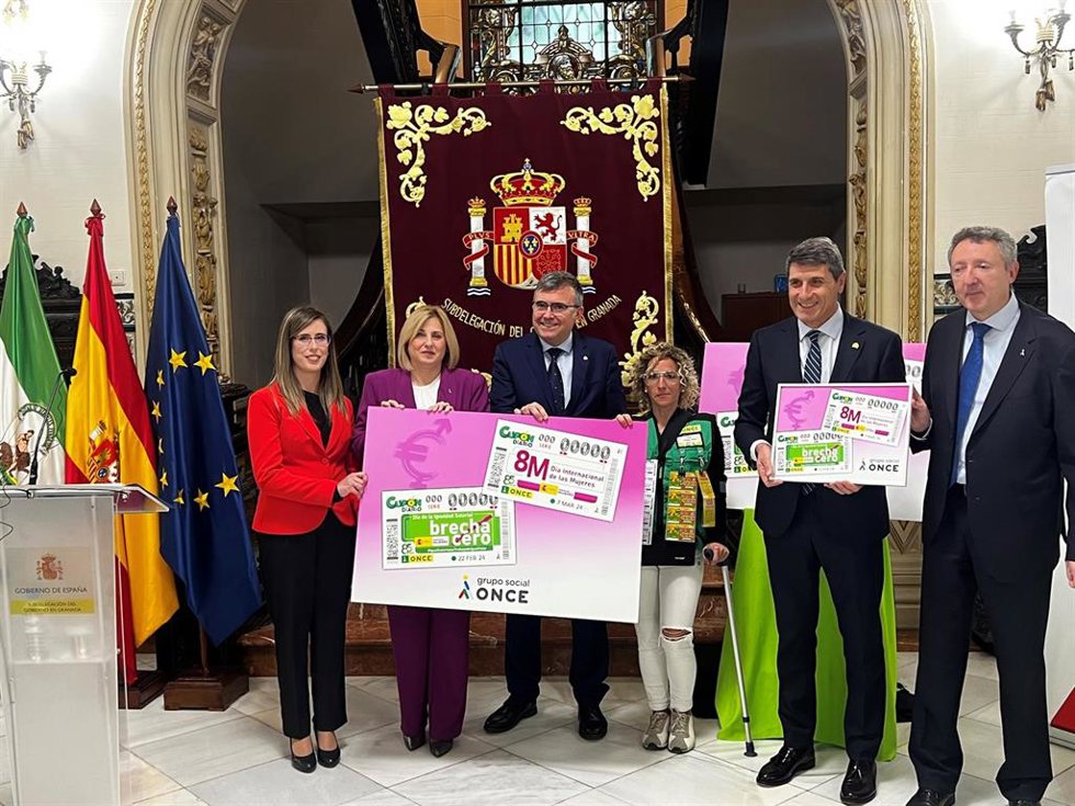 Presentación en Granada del cupón de la ONCE dedicado al Día Internacional de las Mujeres.