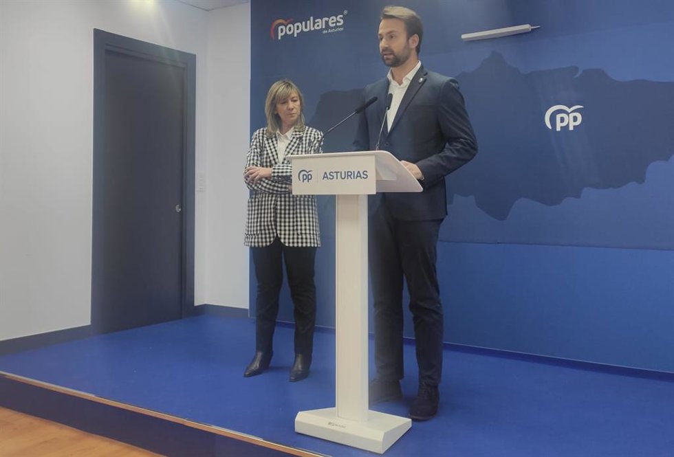 Esther Llamazares y Álvaro Queipo