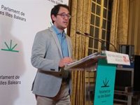 Negueruela califica de "delirante" pensar que Armengol hacía seguimiento del expediente de las mascarillas