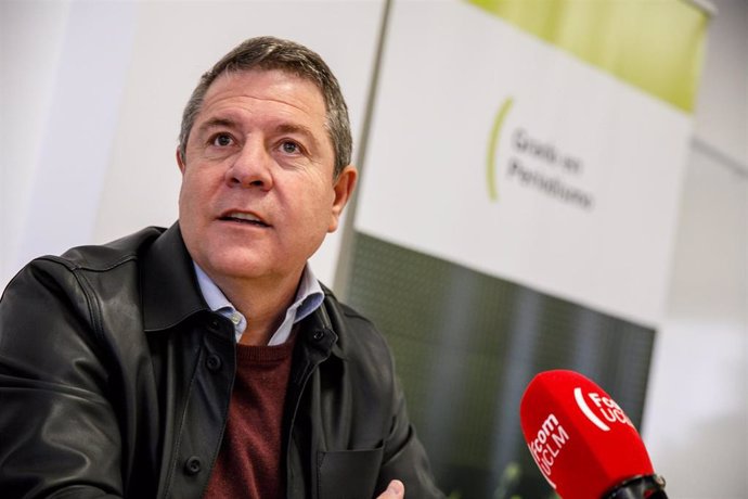 Emiliano García-Page durante su encuentro con estudiantes de la Facultad de Comunicación de la UCLM en Cuenca.