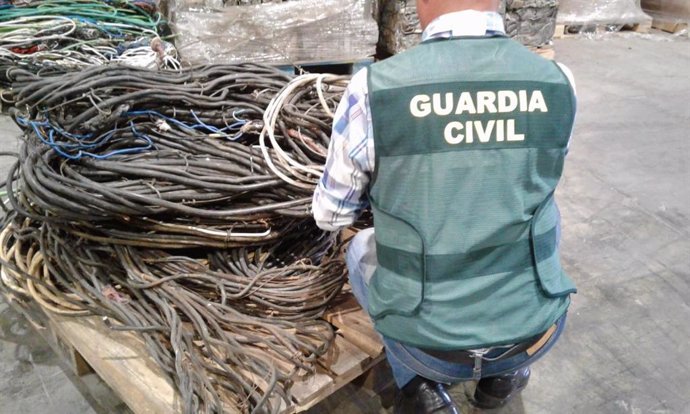 La Guardia Civil ha podido recuperar parte del cable de cobre robado.