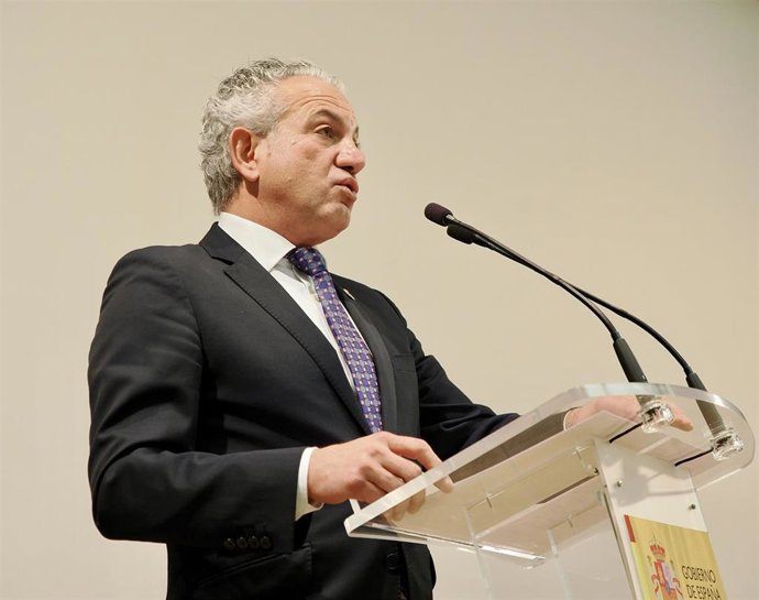 Archivo - El nuevo delegado del Gobierno en Castilla y León, Nicanor Sen, durante el acto de su toma de posesión, en la delegación del Gobierno de Valladolid.