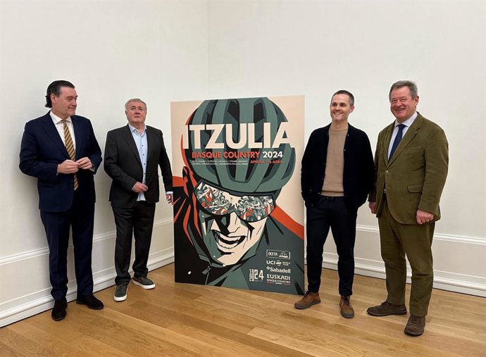 Bingen Zupiria, Julián Eraso, Joseba Larratxe y Miguel Zugaza en la presentación del cartel de la Itzulia 2024.