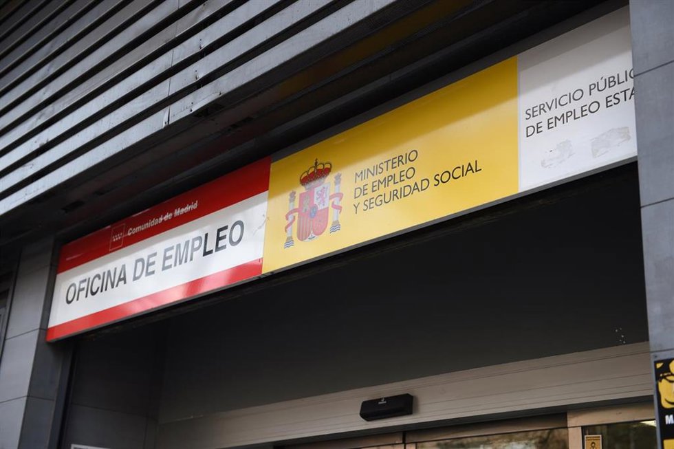 Entrada de una oficina del Sepe, a 4 de marzo de 2024, en Madrid (España). 