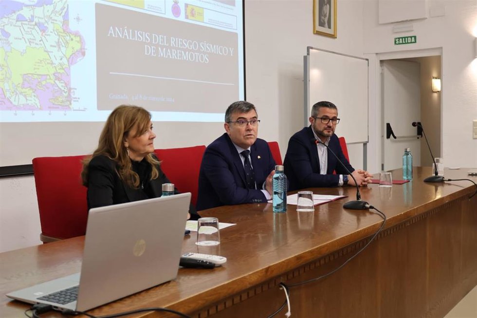 Curso de análisis de riesgos sísmicos o de maremotos