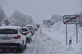 Foto: Las intensas nevadas en el Pirineo oscense dejan espesores de hasta dos metros y riesgo de aludes