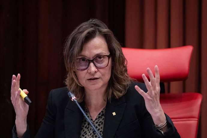 La consellera de Acción Exterior de la Generalitat de Catalunya, Meritxell Serret, ofrece una rueda de prensa de presentación de los presupuestos de la consellería de Acción Exterior, en el Parlament de Catalunya, a 4 de marzo de 2024, en Madrid (España