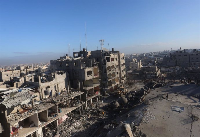 Edificios dañados y destruidos tras bombardeos del Ejército de Israel contra la ciudad de Rafá, situada en el sur de la Franja de Gaza (archivo)