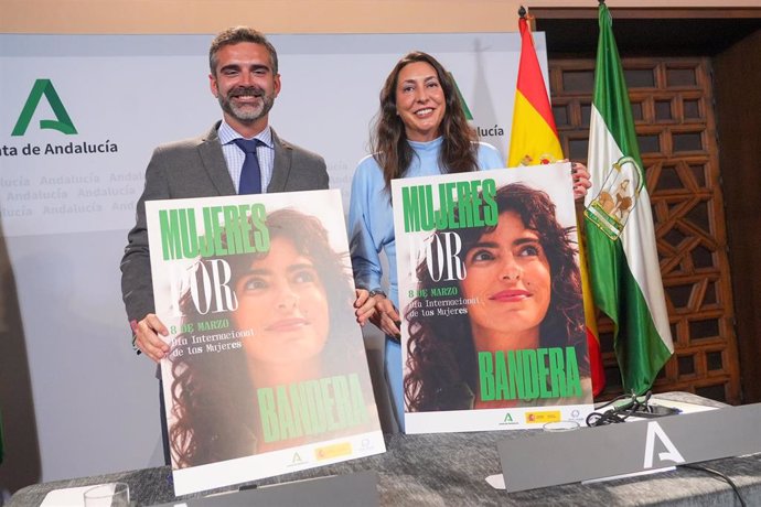 El consejero de Sostenibilidad, Medio Ambiente y Economía Azul Ramón Fernández-Pacheco y la consejera de Integración Social, Juventud, Familias e Igualdad Loles López presentan la campaña por el día de la mujer tras  la rueda de prensa posterior al Cons