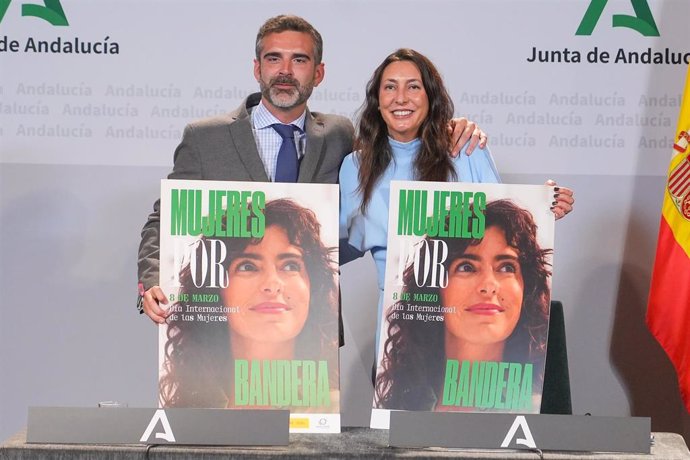 El consejero de Sostenibilidad, Medio Ambiente y Economía Azul Ramón Fernández-Pacheco y la consejera de Integración Social, Juventud, Familias e Igualdad Loles López presentan la campaña por el día de la mujer tras  la rueda de prensa posterior al Cons