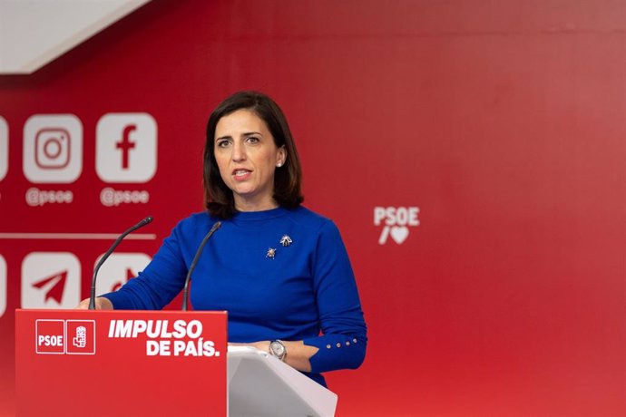 La portavoz de la Comisión Ejecutiva Federal del PSOE, Esther Peña, en una comparecencia en la sede del partido en la calle Ferraz.