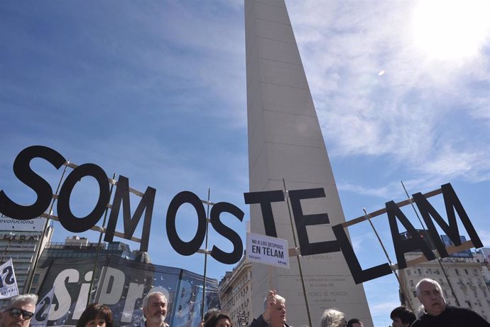 Archivo - Manifestación en 2018 en solidaridad con la agencia de noticias argentina Télam, en Buenos Aires.