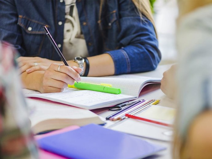 Archivo - Estudiantes, archivo 