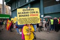 En libertad con cargos los dos detenidos en la marcha de agricultores en Sevilla que ha cortado este lunes la Palmera