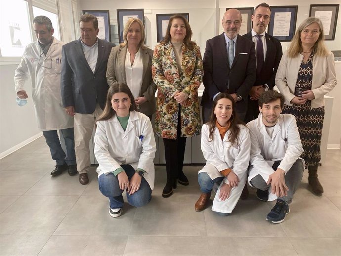 Visita de la consejera de Agricultura, Pesca, Agua y Desarrollo Rural de la Junta de Andalucía, Carmen Crespo, al laboratorio de genética molecular de Ancce en Sevilla.