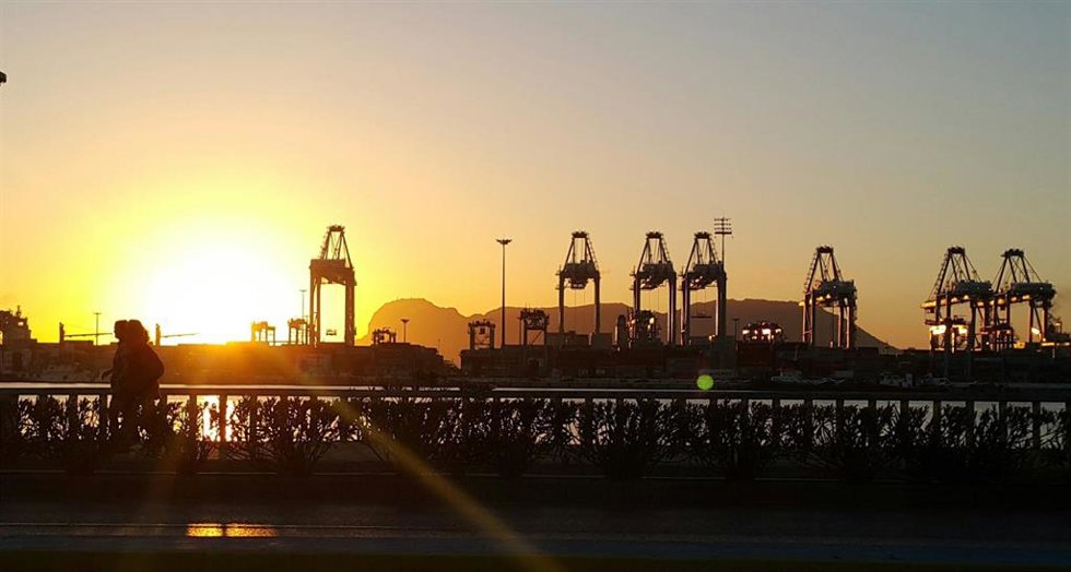 Vista del Puerto de Algeciras (Cádiz)