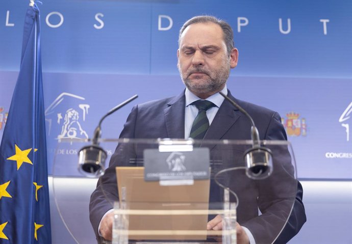 L'exministre de Transports i diputat del PSOE, José Luis Ábalos, durant una roda de premsa, en el Congrés dels Diputats, a 27 de febrer del 2024, a Madrid (Espanya). 