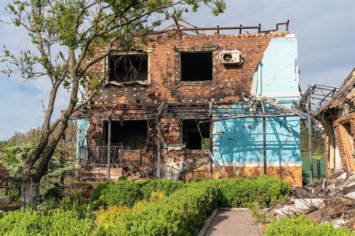 Archivo - Edificio destruido en Donetsk, Ucrania