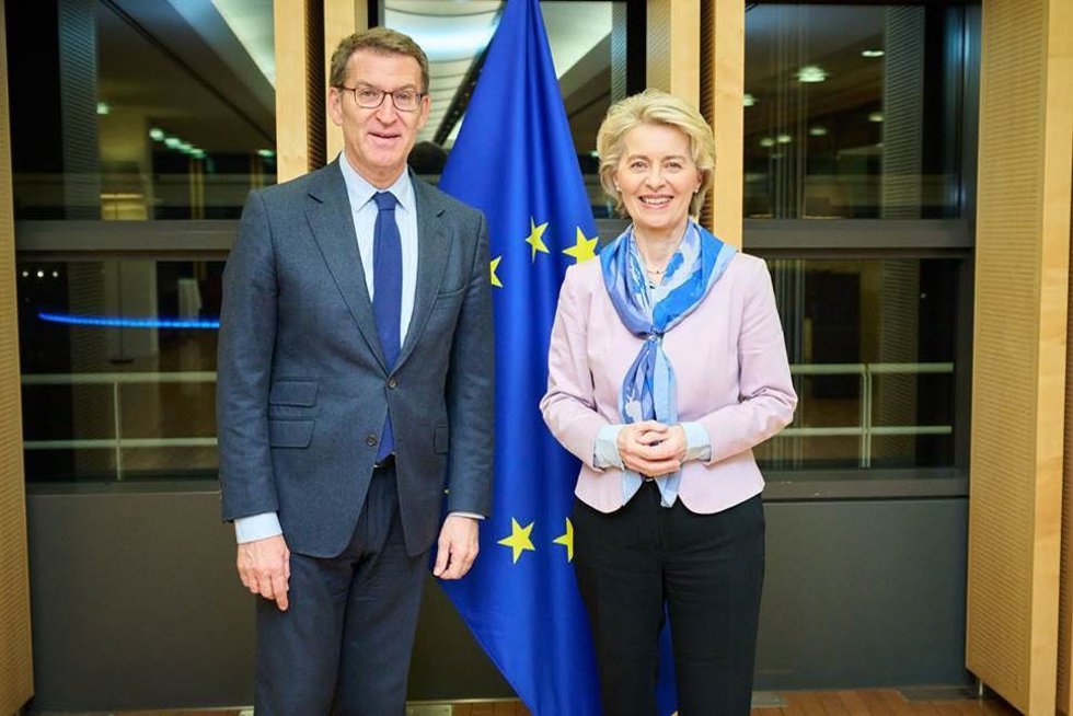 Archivo - El presidente del PP, Alberto Núñez Feijóo, se reúne con la presidenta de la Comisión Europea, Úrsula von der Leyen, en Bruselas