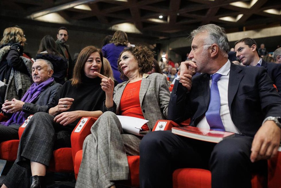 Archivo - (I-D) El secretario General de UGT, Pepe Álvarez;  la presidenta del Congreso, Francina Armengol; la vicepresidenta cuarta y ministra de Hacienda y Función Pública, María Jesús Montero, y el ministro de Política Territorial y Memoria Democráti