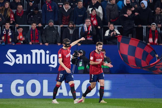 Ante Budimir of CA Osasuna celebrates after scoring the team's first goal during the LaLiga EA Sports match between CA Osasuna and Deportivo Alaves at El Sadar on March 4, 2024, in Pamplona, Spain.