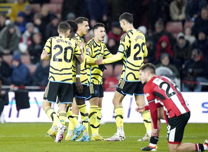 Gabriel Martinelli celebra su gol en el Sheffield United-Arsenal