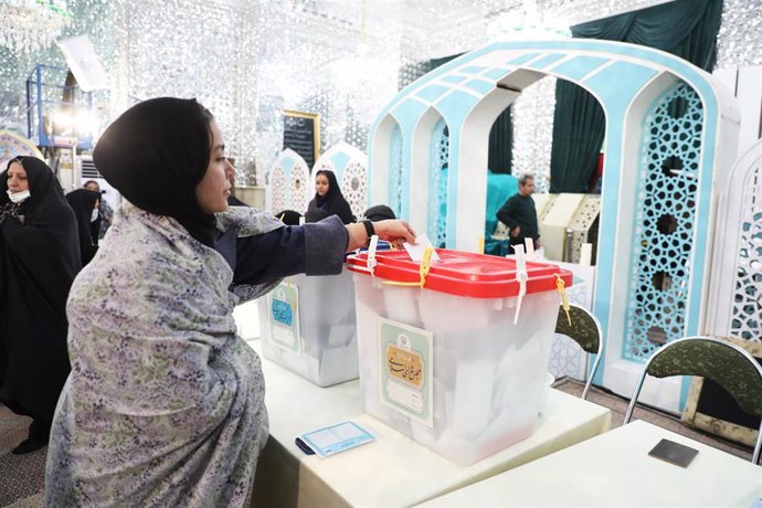 Mesa electoral en Irán
