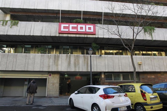 Archivo - Sede CCOO, logo de Comisiones Obreras, edificio, edificios CCOO, fachada de Comisiones Obreras, cartel CCOO