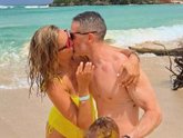 Foto: Alba Carrillo presume de tipazo y de novio durante sus paradisíacas vacaciones. ¡Su apasionado beso!