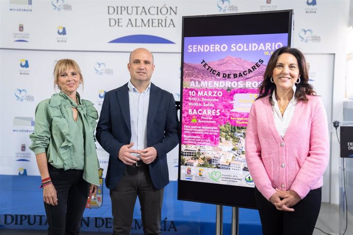 Diputación colabora en la lucha contra el cáncer con el sendero 'Tetica de Bacares Almendros Rosas'