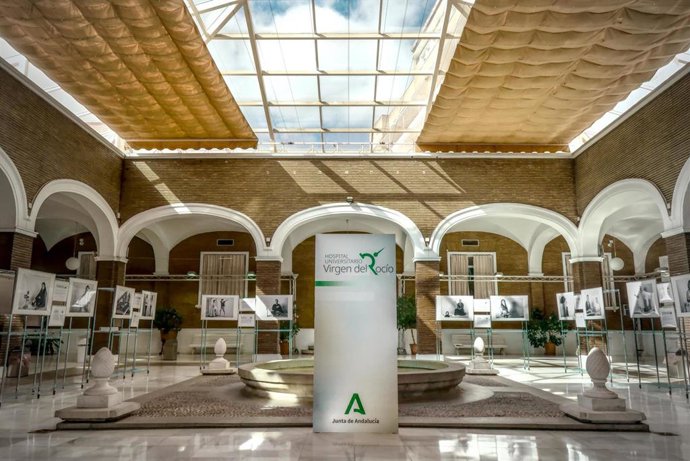 Exposición 'AIRES' en el Hospital Virgen del Rocío de Sevilla.