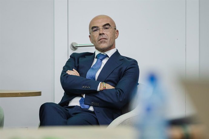 Archivo - El vicepresidente de Acción Política y eurodiputado de VOX, Jorge Buxadé, durante una rueda de prensa del secretario general de Vox, en la sede del partido, a 11 de septiembre de 2023, en Madrid (España). El secretario general de Vox ha aborda