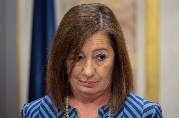 La presidenta del Congreso, Francina Armengol, durante una rueda de prensa, en el Congreso de los Diputados